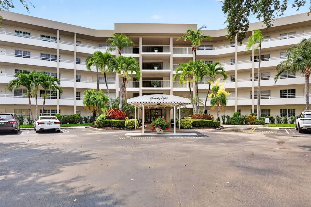 3960 Oaks Clubhouse Pompano Beach FL 33069