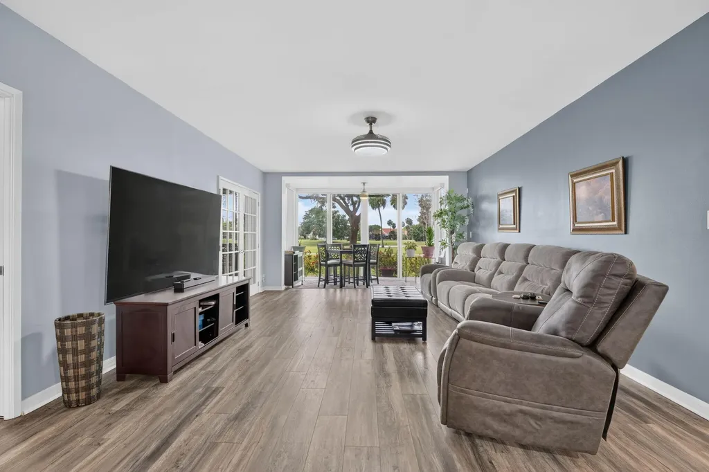 3960 Oaks Clubhouse Pompano Beach FL 33069