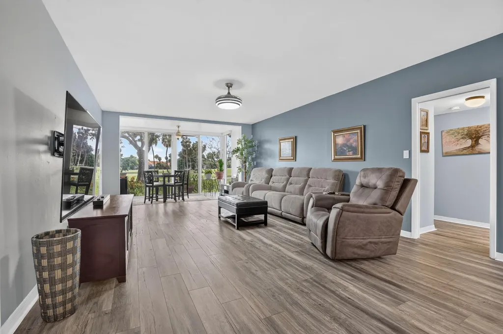 3960 Oaks Clubhouse Pompano Beach FL 33069