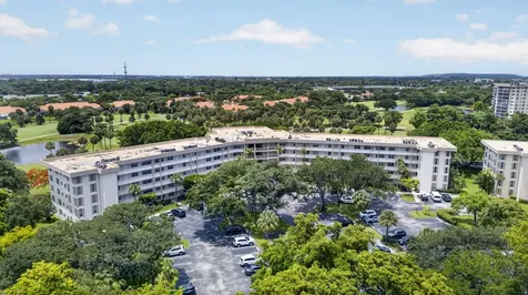 3960 Oaks Clubhouse Pompano Beach FL 33069
