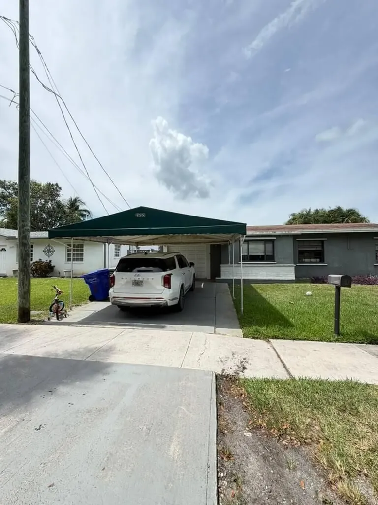 2635 Liberty Street Hollywood FL 33020