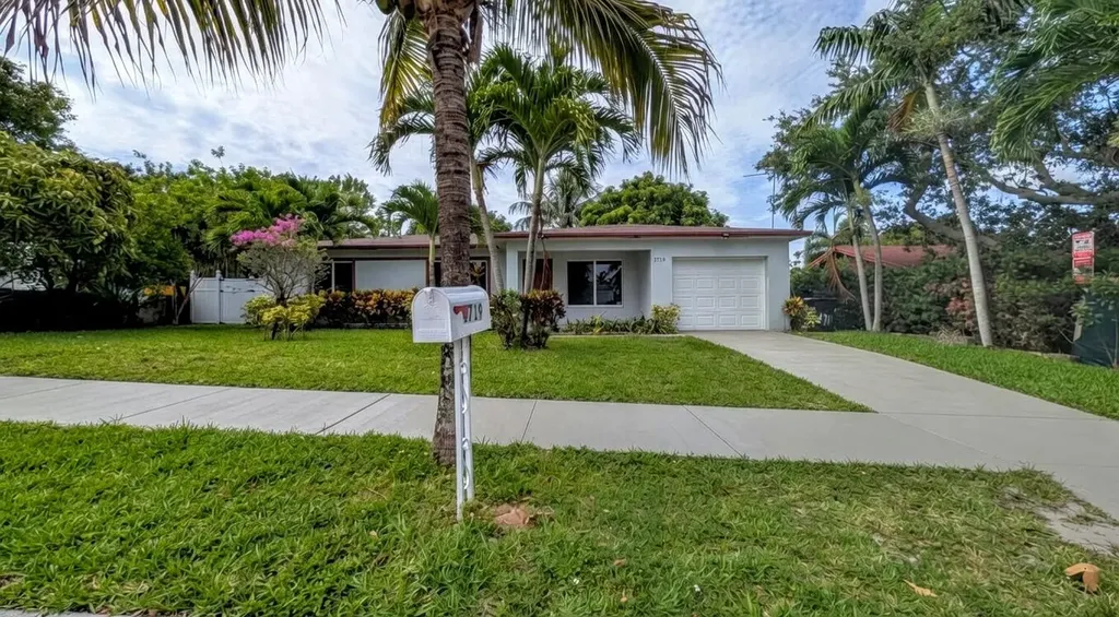 1719 15th Avenue N Lake Worth Beach FL 33460