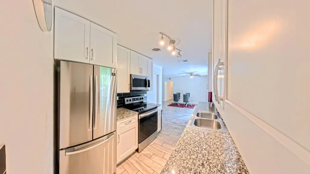 1719 15th Avenue N Lake Worth Beach FL 33460