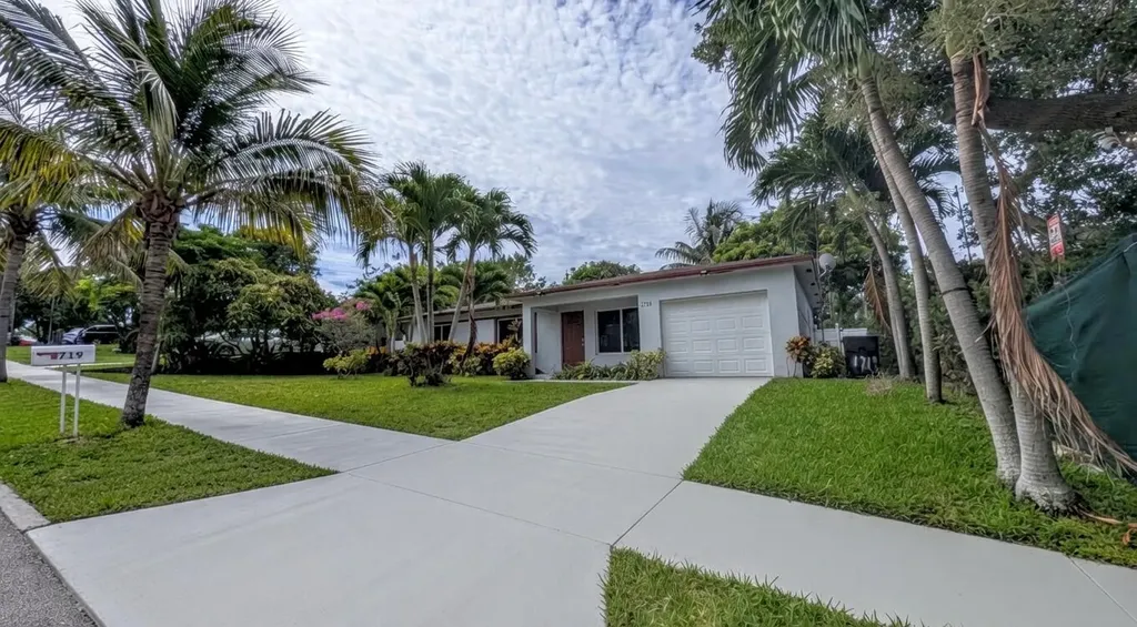 1719 15th Avenue N Lake Worth Beach FL 33460