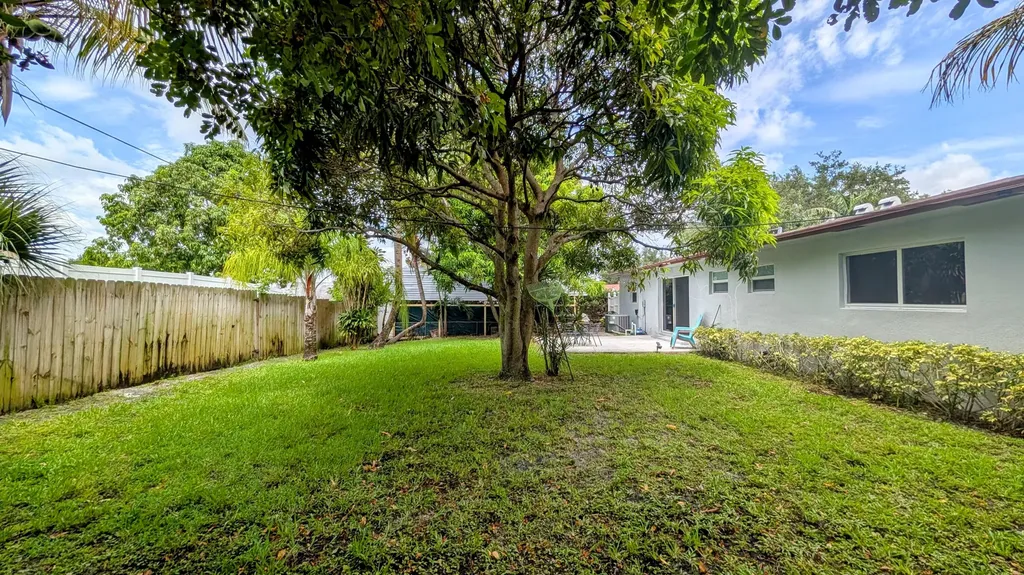 1719 15th Avenue N Lake Worth Beach FL 33460