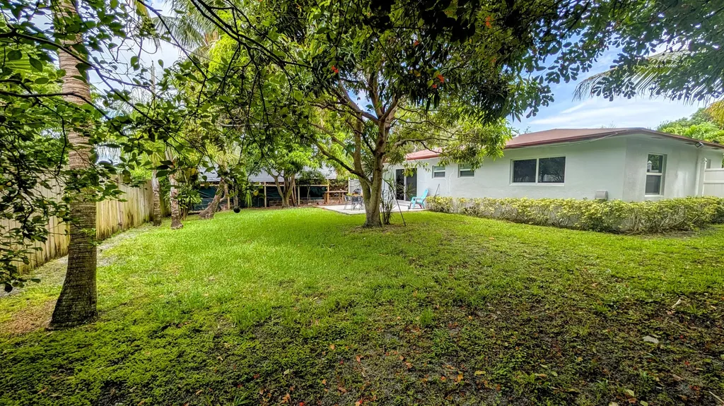 1719 15th Avenue N Lake Worth Beach FL 33460