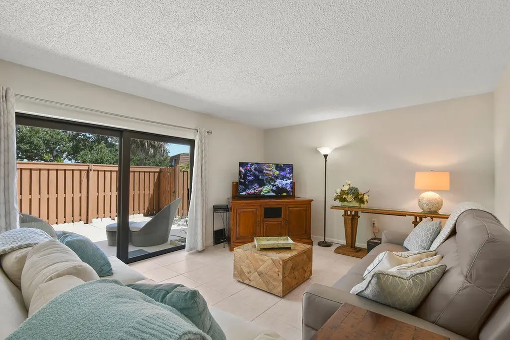 3900 SE County Line Road Jupiter FL 33469