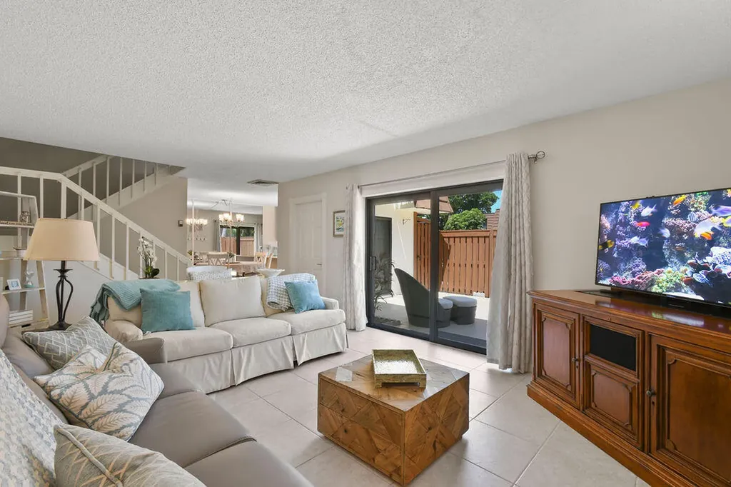 3900 SE County Line Road Jupiter FL 33469
