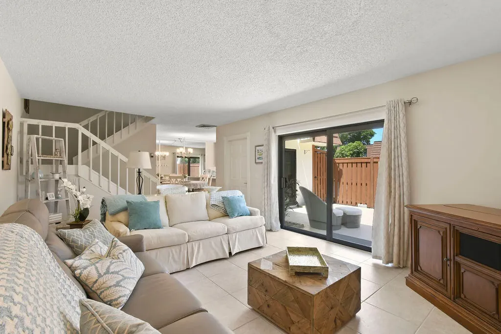 3900 SE County Line Road Jupiter FL 33469