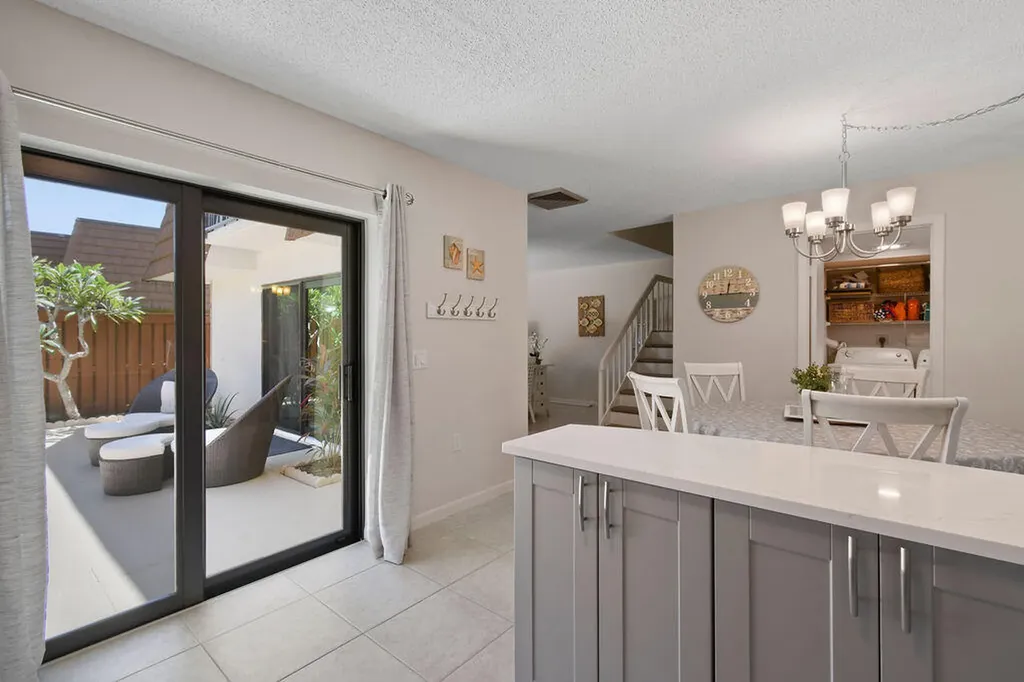 3900 SE County Line Road Jupiter FL 33469