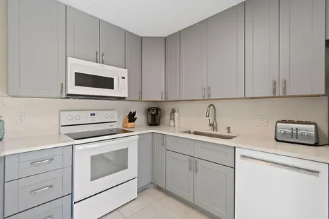 3900 SE County Line Road Jupiter FL 33469
