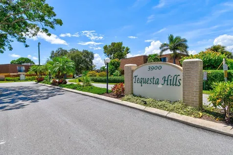 3900 SE County Line Road Jupiter FL 33469