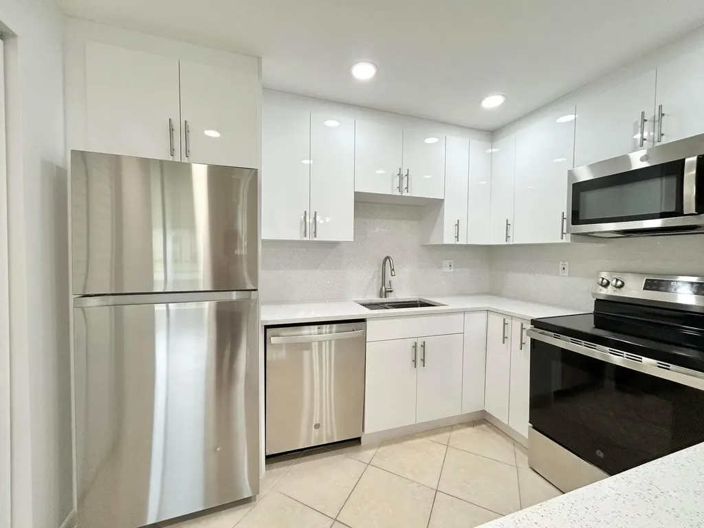 418 Pine Glen Lane Greenacres FL 33463
