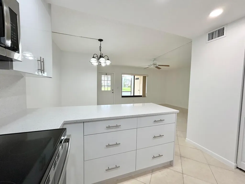 418 Pine Glen Lane Greenacres FL 33463