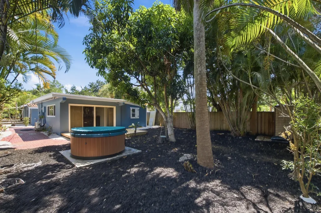 854 SW 11th Street Fort Lauderdale FL 33315