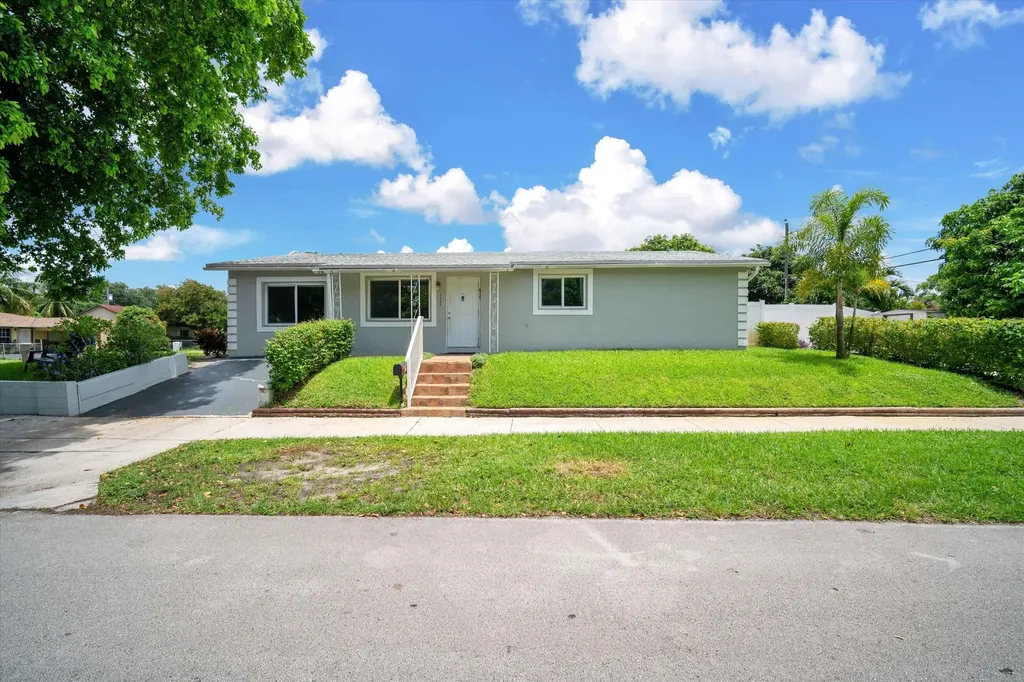 7321 Cody Street Hollywood FL 33024