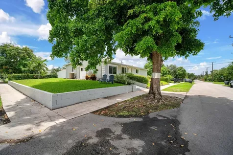 7321 Cody Street Hollywood FL 33024