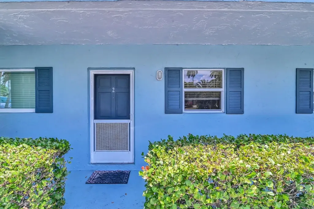 1432 S Lakeside Drive Lake Worth Beach FL 33460
