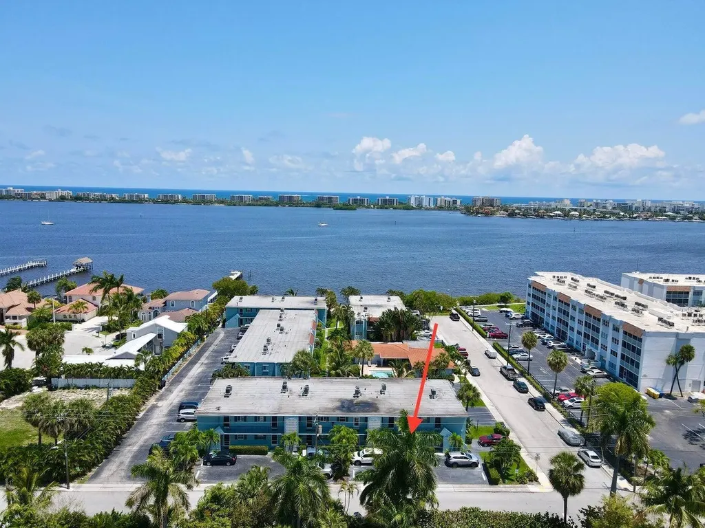 1432 S Lakeside Drive Lake Worth Beach FL 33460