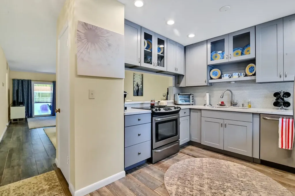 1432 S Lakeside Drive Lake Worth Beach FL 33460