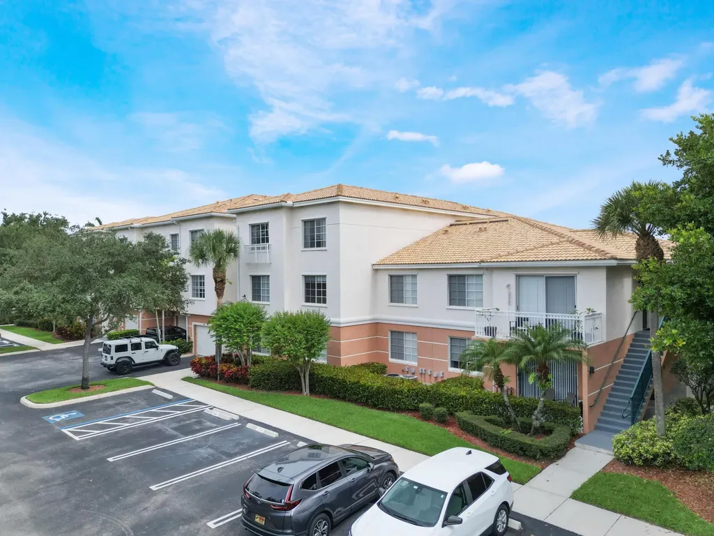 9309 Myrtlewood Circle W Palm Beach Gardens FL 33418