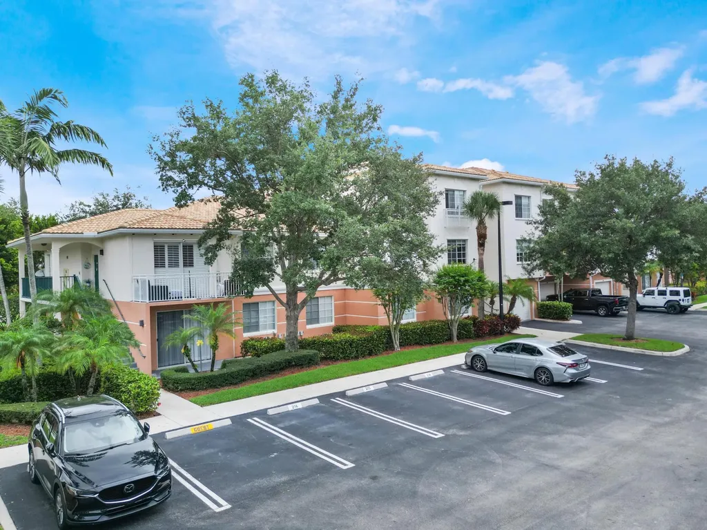 9309 Myrtlewood Circle W Palm Beach Gardens FL 33418