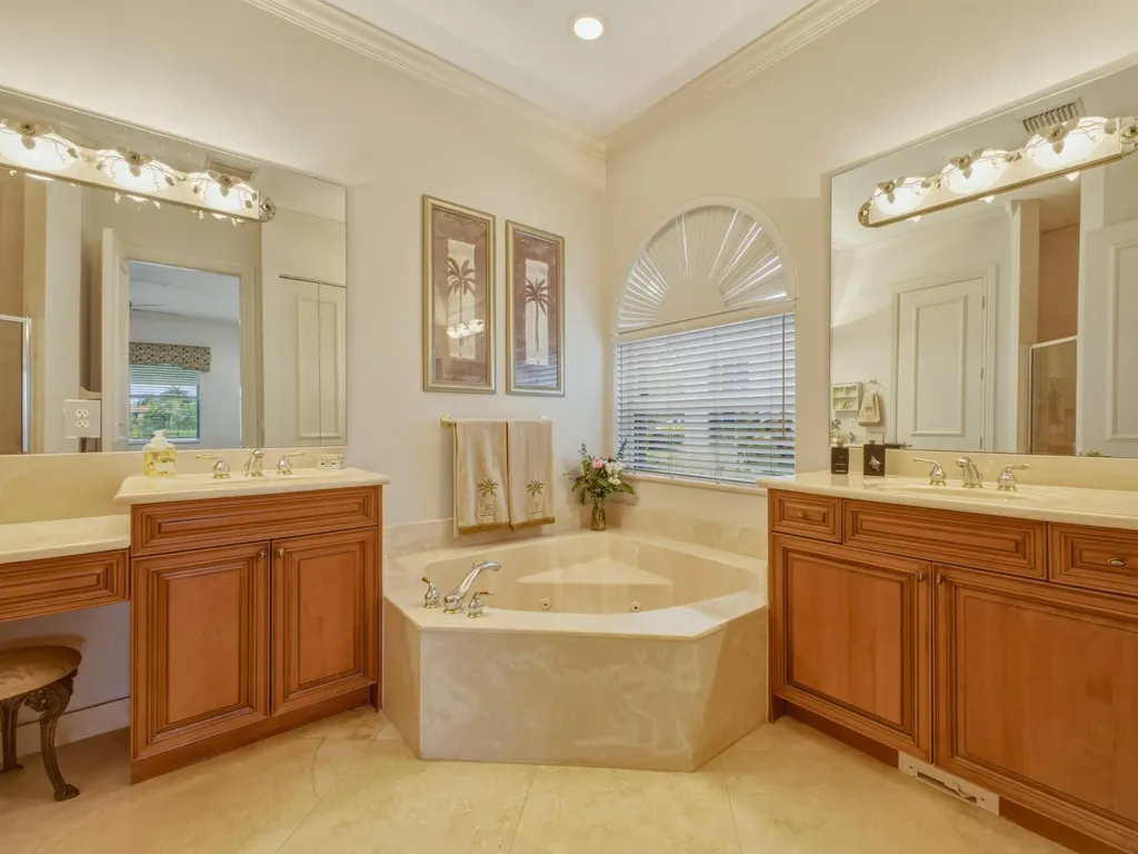 9814 Coronado Lake Drive Boynton Beach FL 33437