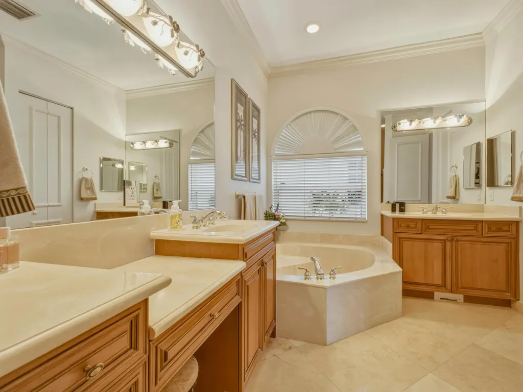 9814 Coronado Lake Drive Boynton Beach FL 33437