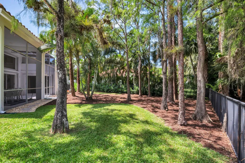 1084 Seagull Park Road S West Palm Beach FL 33411