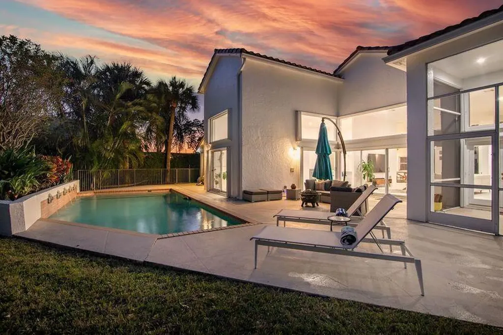 1084 Seagull Park Road S West Palm Beach FL 33411