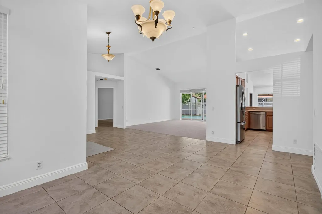 9175 NW 41st Manor Coral Springs FL 33065