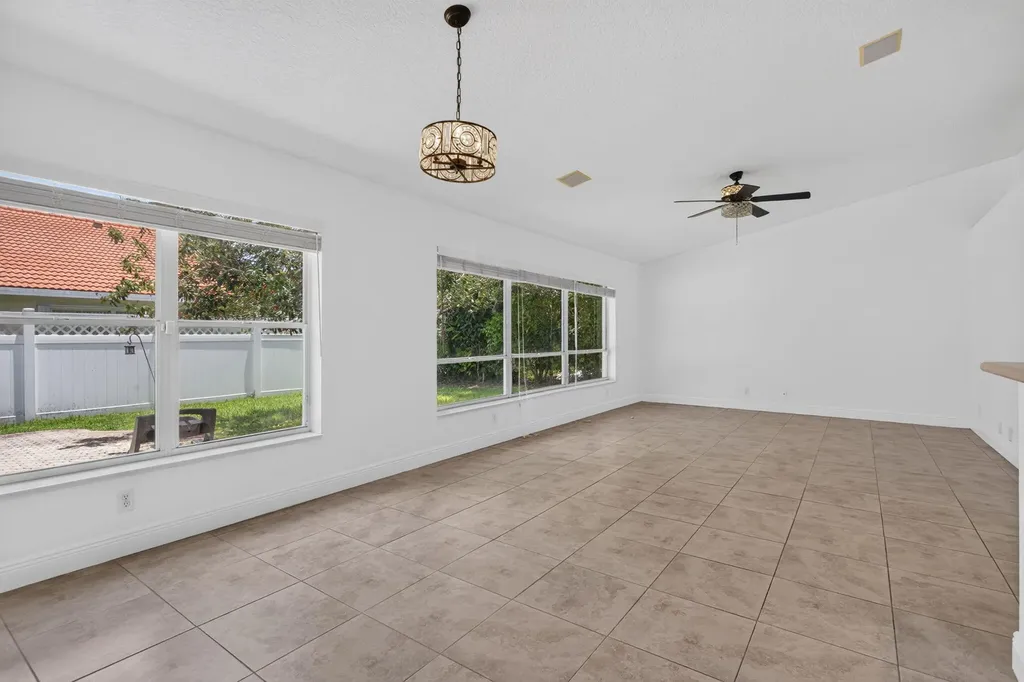 9175 NW 41st Manor Coral Springs FL 33065