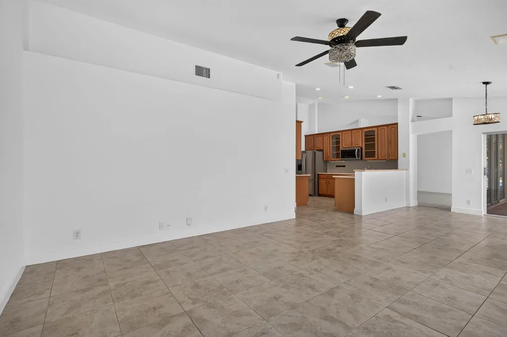 9175 NW 41st Manor Coral Springs FL 33065
