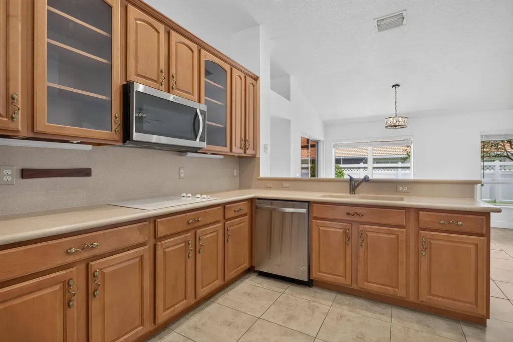 9175 NW 41st Manor Coral Springs FL 33065