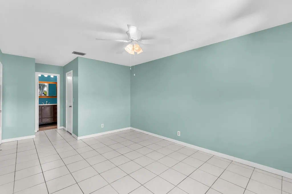 3360 NE Rossi Court NE West Palm Beach FL 33417