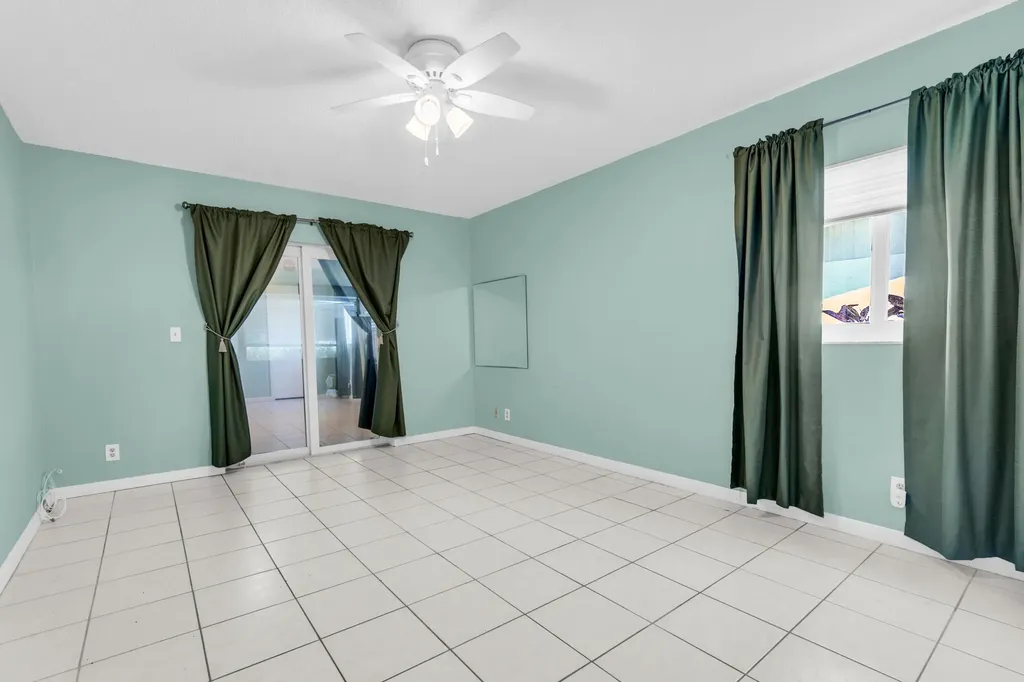 3360 NE Rossi Court NE West Palm Beach FL 33417