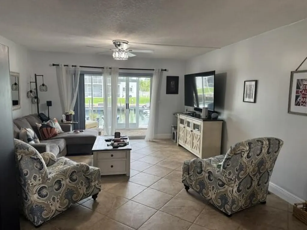 121 Wettaw Lane North Palm Beach FL 33408