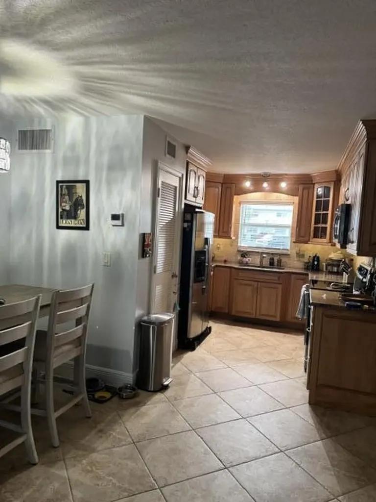 121 Wettaw Lane North Palm Beach FL 33408
