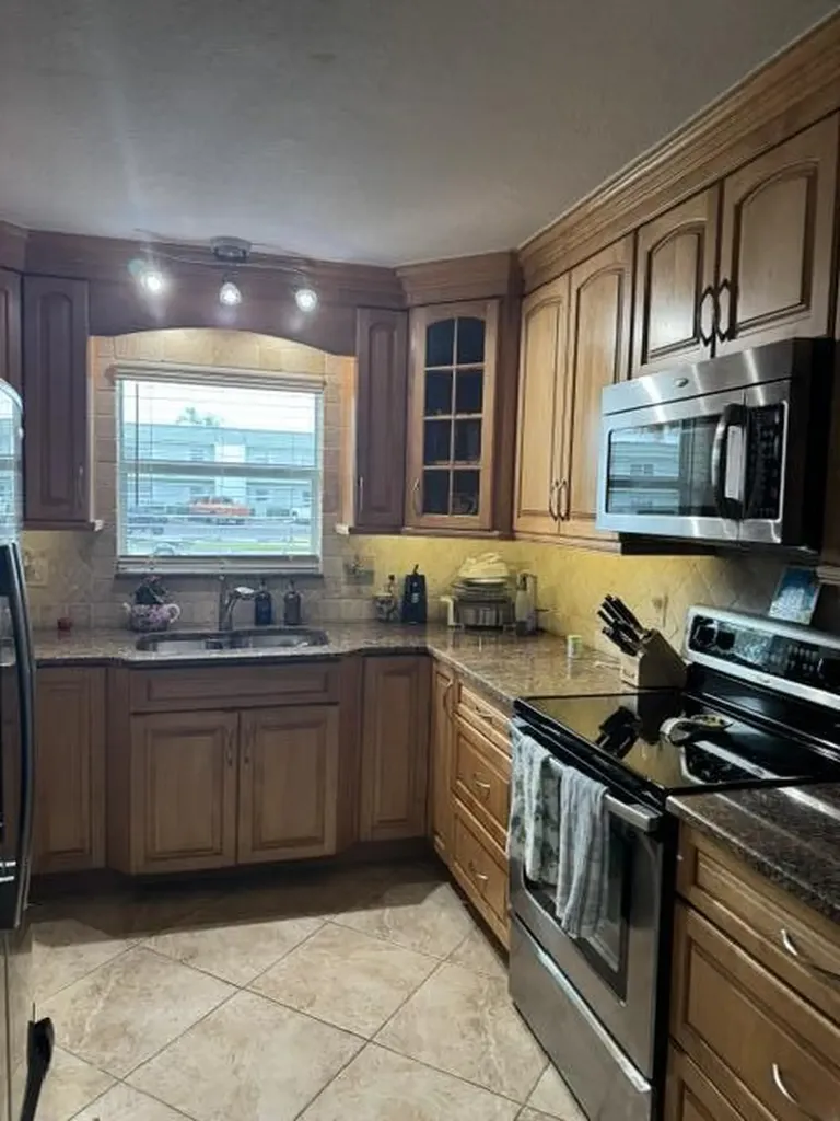 121 Wettaw Lane North Palm Beach FL 33408