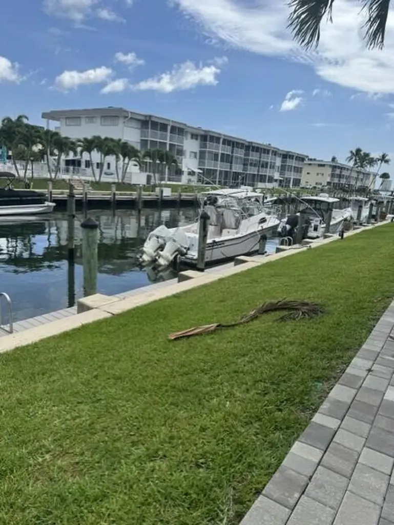 121 Wettaw Lane North Palm Beach FL 33408