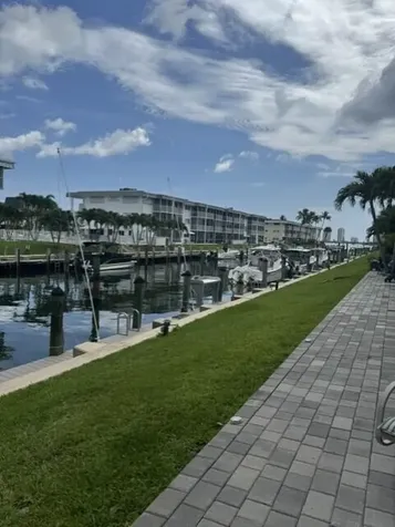 121 Wettaw Lane North Palm Beach FL 33408