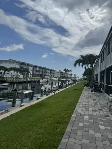 121 Wettaw Lane North Palm Beach FL 33408