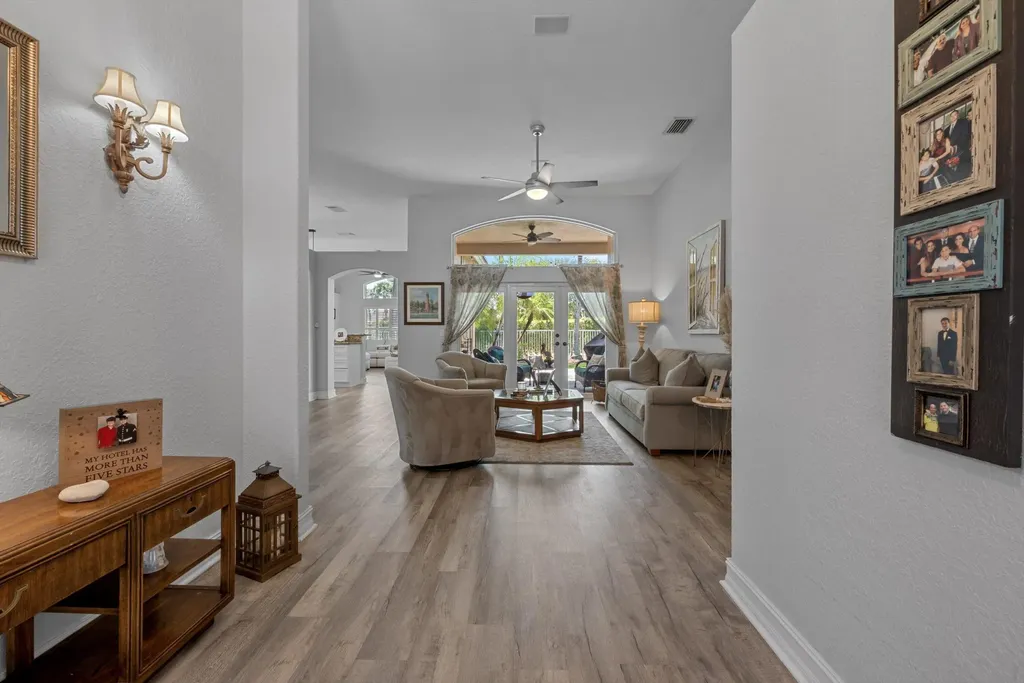 5649 Oakmont Village Circle Lake Worth FL 33463