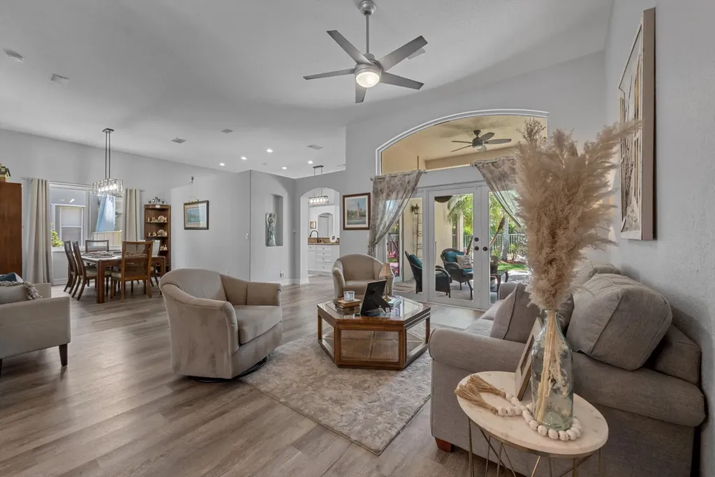 5649 Oakmont Village Circle Lake Worth FL 33463