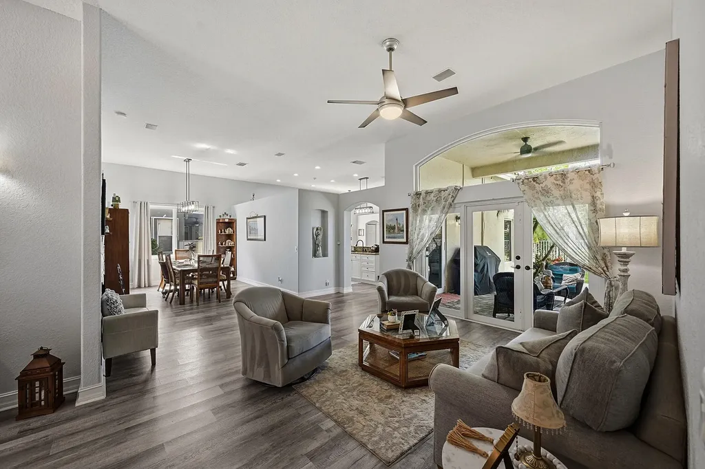 5349 Oakmont Village Circle Lake Worth FL 33463