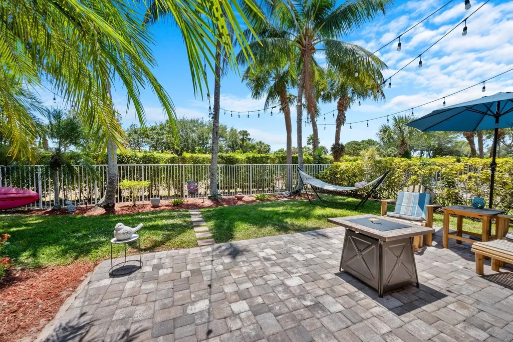 5649 Oakmont Village Circle Lake Worth FL 33463