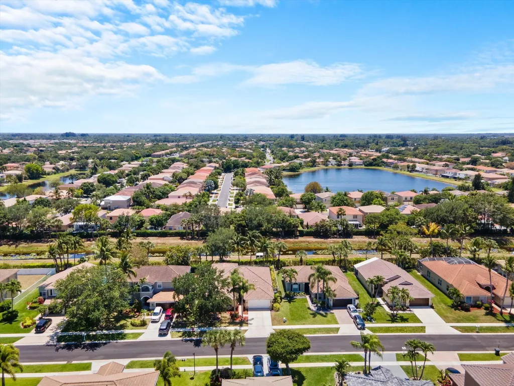 5649 Oakmont Village Circle Lake Worth FL 33463