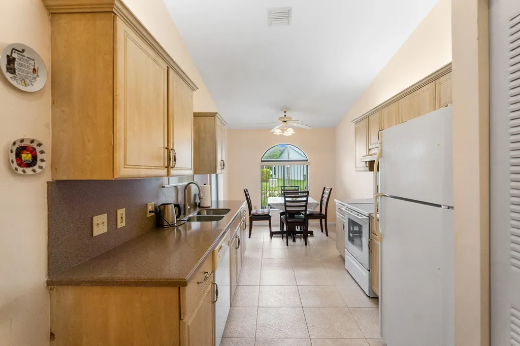 8108 NW 100th Lane Tamarac FL 33321