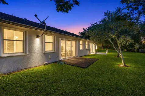 8108 NW 100th Lane Tamarac FL 33321
