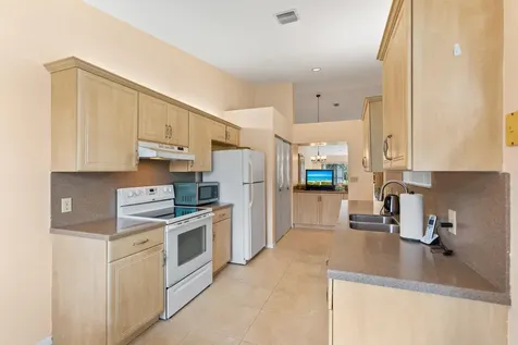 8108 NW 100th Lane Tamarac FL 33321